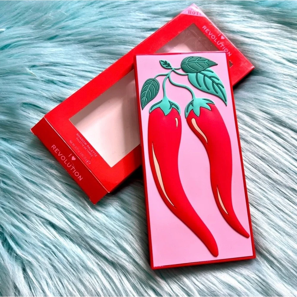 Revolution Tasty Chilli Eyeshadow Palette Limited Edition 18 Shade Chili Pepper